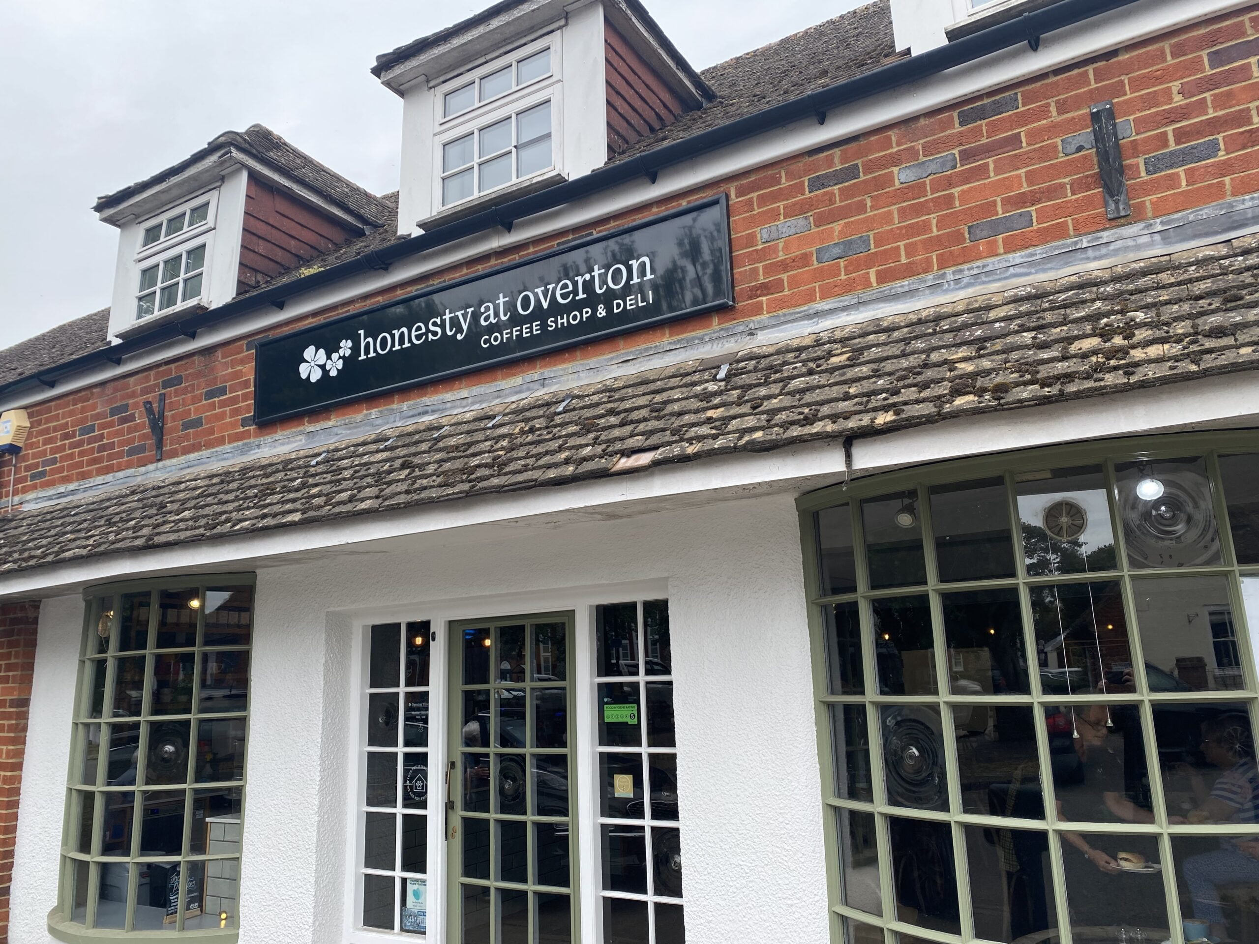 Overton Creatives to Host Festive Pop-Up Market at Honesty