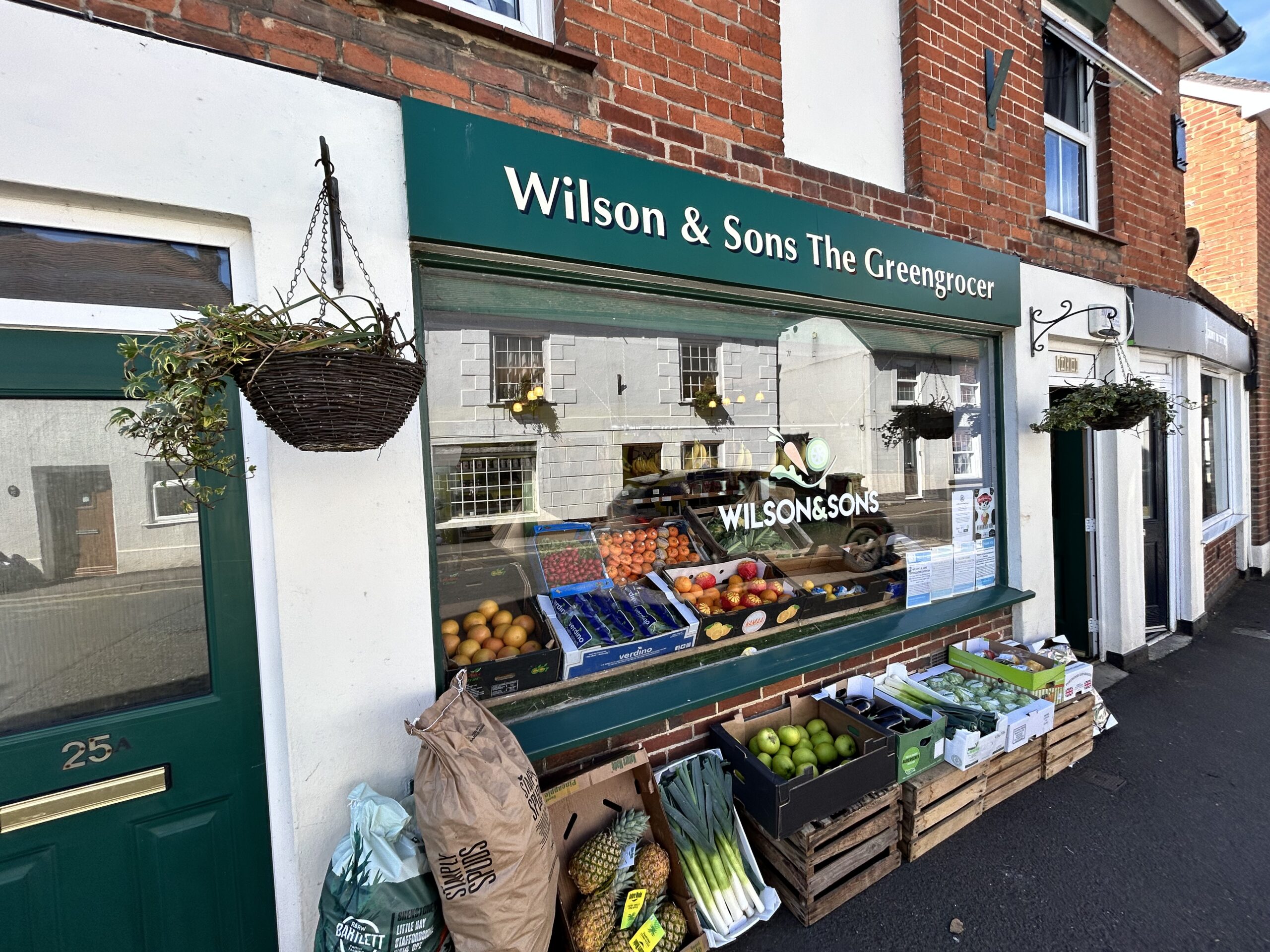 Beloved Overton greengrocer to close High Street shop after 12 years