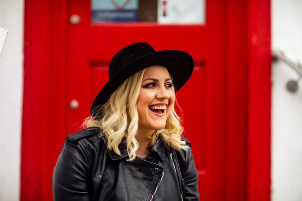 Philippa Hanna to Bring an Evening of Music and Inspiration to Overton